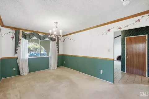 Dining - 2004 Juniper Ct, Bakersfield, CA 93309 photo 2 of 3