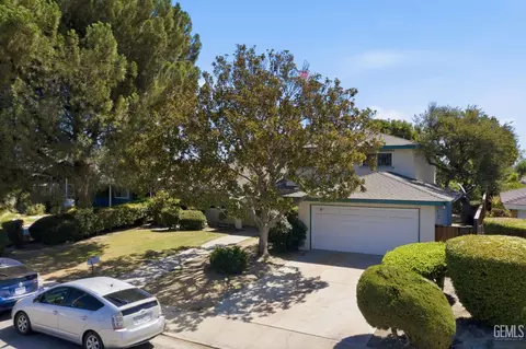 View/Area - 2004 Juniper Ct, Bakersfield, CA 93309 photo 7 of 10