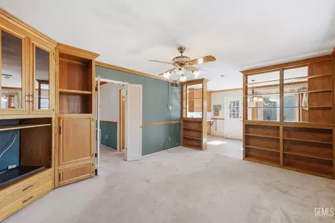 Living - 2004 Juniper Ct, Bakersfield, CA 93309 photo 9 of 9