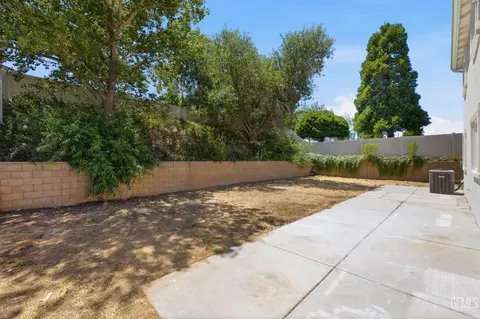 Exterior - 112 Manzanita Ln, Tehachapi, CA 93561 photo 2 of 6
