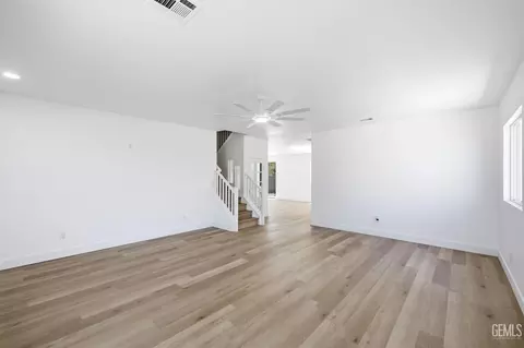 Living - 112 Manzanita Ln, Tehachapi, CA 93561 photo 3 of 5