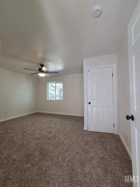 Bedroom - 17660 Arlington Pl, Tehachapi, CA 93561 photo 1 of 4