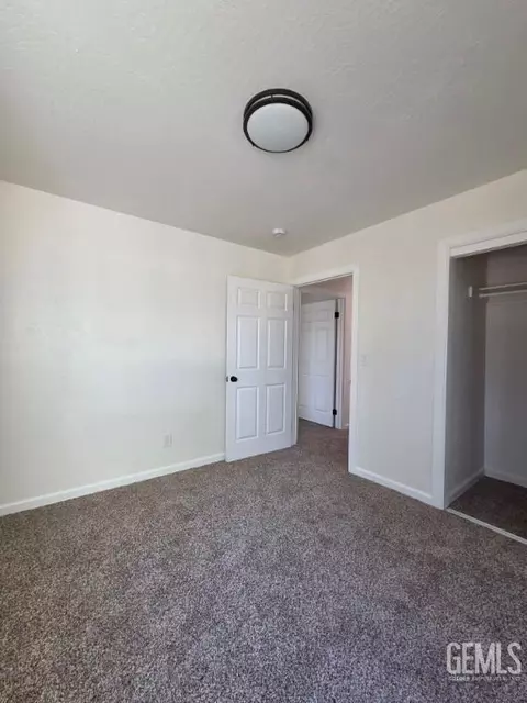 Bedroom - 17660 Arlington Pl, Tehachapi, CA 93561 photo 4 of 4