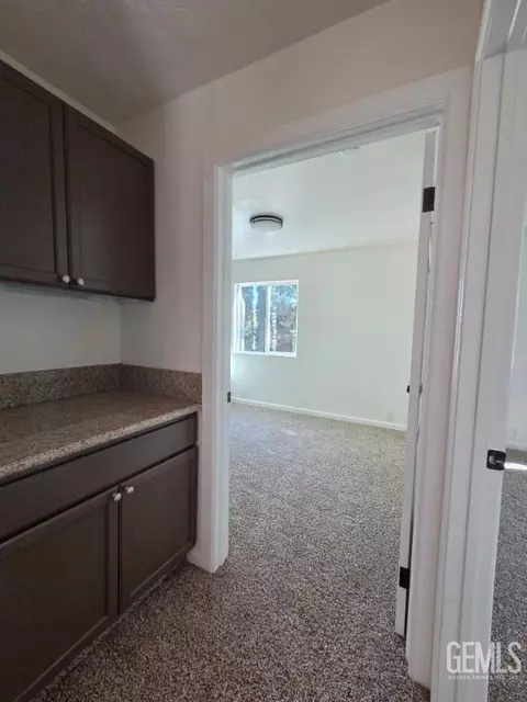 Entry Way - 17660 Arlington Pl, Tehachapi, CA 93561 photo 3 of 3