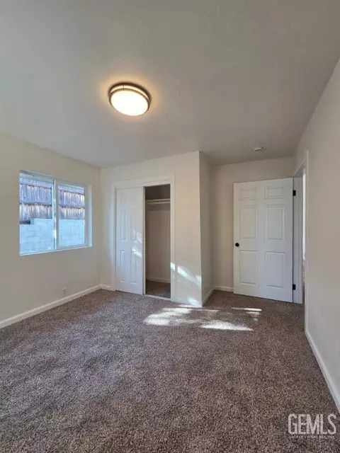 Bedroom - 17660 Arlington Pl, Tehachapi, CA 93561 photo 3 of 4