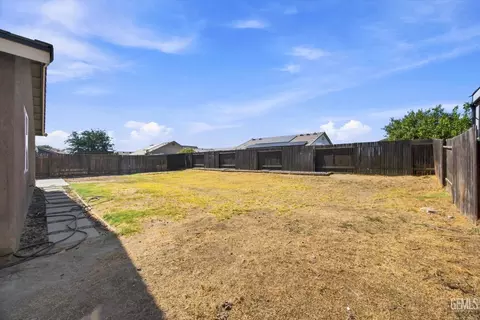 Exterior - 6014 Samuelson St, Bakersfield, CA 93313 photo 10 of 10