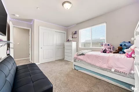 Bedroom - 6014 Samuelson St, Bakersfield, CA 93313 photo 4 of 6