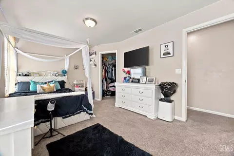 Bedroom - 6014 Samuelson St, Bakersfield, CA 93313 photo 6 of 6