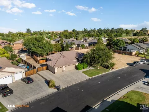 View/Area - 11341 Tee Box Ln, Taft, CA 93268 photo 3 of 26