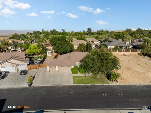 View/Area - 11341 Tee Box Ln, Taft, CA 93268 photo 2 of 26