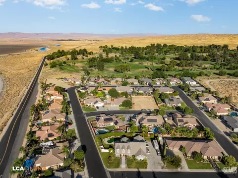 View/Area - 11341 Tee Box Ln, Taft, CA 93268 photo 8 of 26