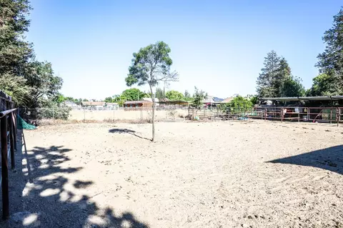 Exterior - 14618 Goodwin Ave, Bakersfield, CA 93314 photo 9 of 13
