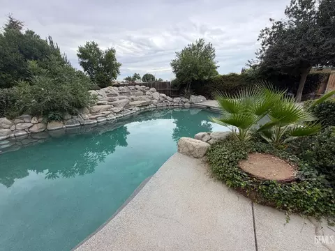 Exterior - 14618 Goodwin Ave, Bakersfield, CA 93314 photo 16 of 16
