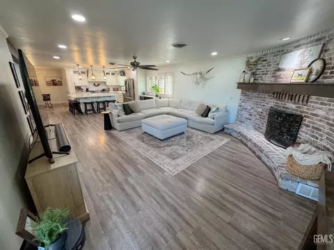 Living - 14618 Goodwin Ave, Bakersfield, CA 93314 photo 2 of 2