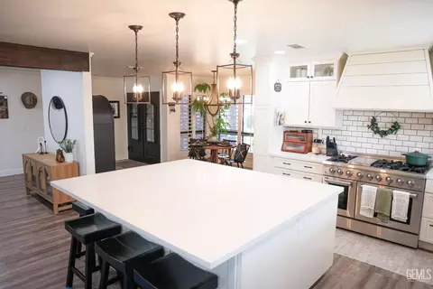 Kitchen - 14618 Goodwin Ave, Bakersfield, CA 93314 photo 1 of 5
