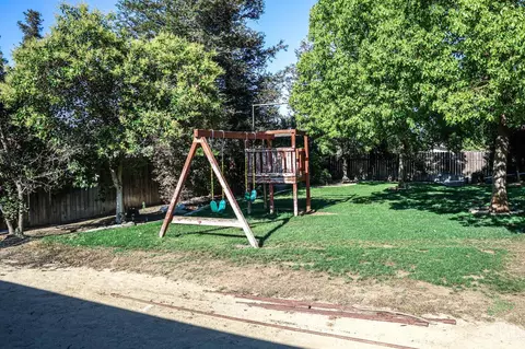 Exterior - 14618 Goodwin Ave, Bakersfield, CA 93314 photo 6 of 13