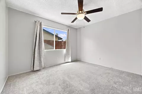 Bedroom - 2729 Agate St, Bakersfield, CA 93304 photo 6 of 7