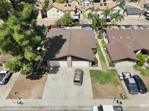 View/Area - 2729 Agate St, Bakersfield, CA 93304 photo 1 of 4