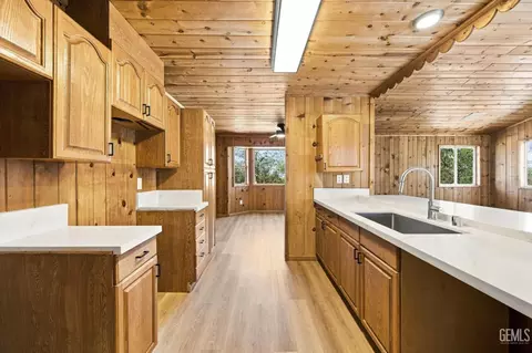 Kitchen - 20735 Schell Ranch Rd, Caliente, CA 93518 photo 1 of 3