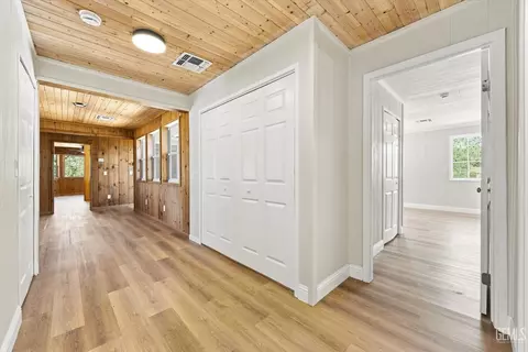 Entry Way - 20735 Schell Ranch Rd, Caliente, CA 93518 photo 3 of 3