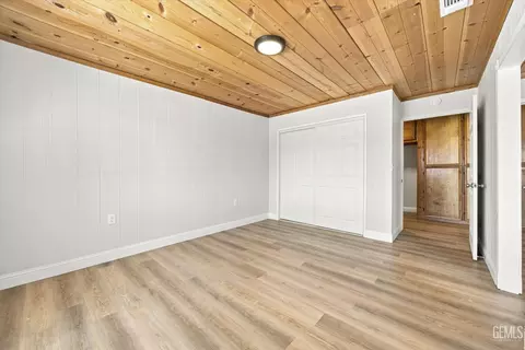 Bedroom - 20735 Schell Ranch Rd, Caliente, CA 93518 photo 3 of 5