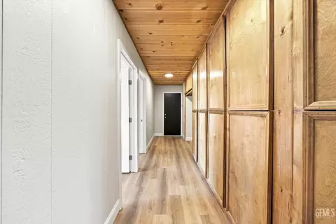Entry Way - 20735 Schell Ranch Rd, Caliente, CA 93518 photo 2 of 3