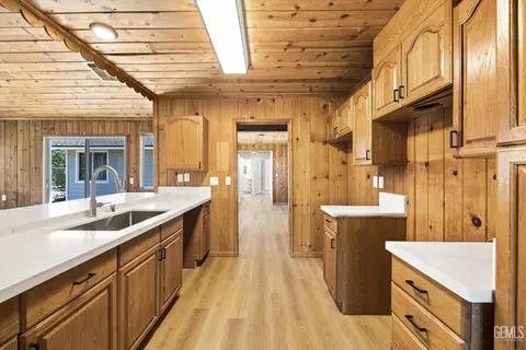 Kitchen - 20735 Schell Ranch Rd, Caliente, CA 93518 photo 3 of 3