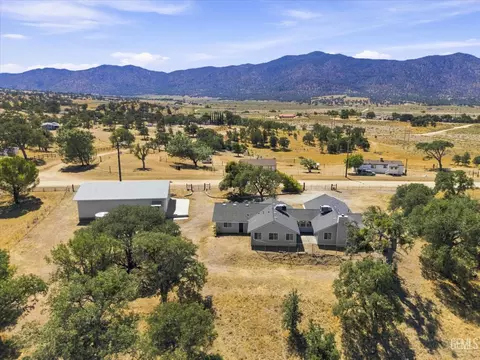 View/Area - 20735 Schell Ranch Rd, Caliente, CA 93518 photo 4 of 4