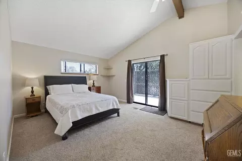 Bedroom - 30341 Pinedale Ct, Tehachapi, CA 93561 photo 1 of 5