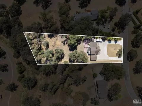 View/Area - 30341 Pinedale Ct, Tehachapi, CA 93561 photo 1 of 4