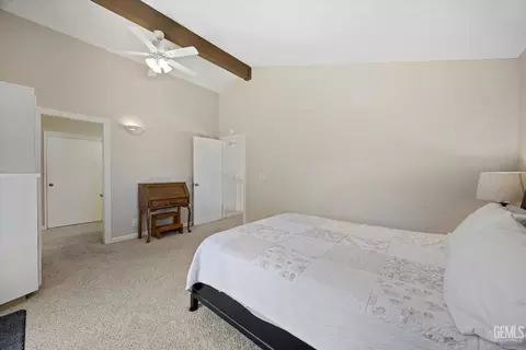 Bedroom - 30341 Pinedale Ct, Tehachapi, CA 93561 photo 2 of 5
