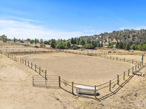 Other - 26350 Bear Valley Rd, Tehachapi, CA 93561 photo 17 of 18