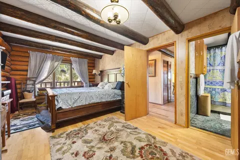 Bedroom - 26500 Teal Ct, Tehachapi, CA 93561 photo 4 of 5