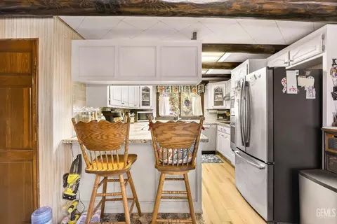 Kitchen - 26500 Teal Ct, Tehachapi, CA 93561 photo 1 of 4