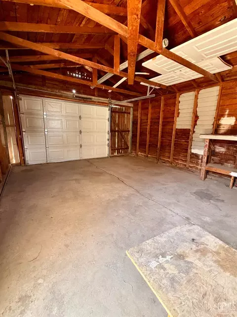Other - 429 D St, Taft, CA 93268 photo 5 of 9