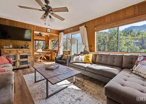 Living - 39 Jessie Way, Posey, CA 93260 photo 4 of 5