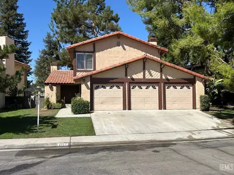 4107 Pinewood Lake Dr, Bakersfield, CA 93309