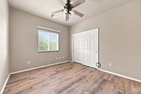 Bedroom - 24650 Sandpiper Ct, Tehachapi, CA 93561 photo 5 of 6