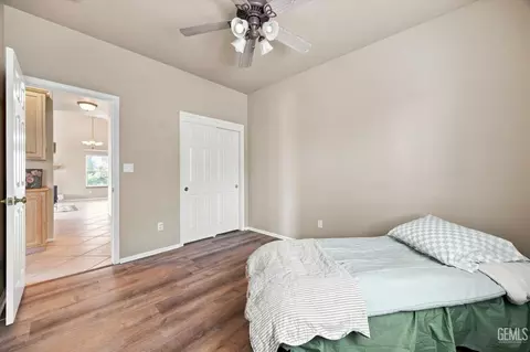Bedroom - 24650 Sandpiper Ct, Tehachapi, CA 93561 photo 4 of 6