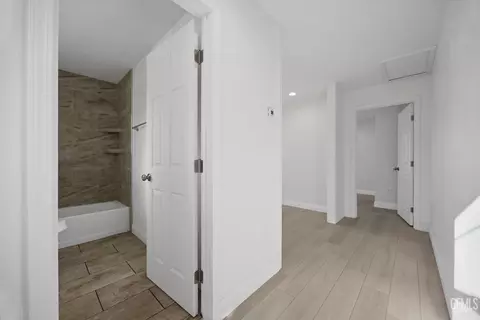 Entry Way - 30150 Jamaica Dunes Dr, Tehachapi, CA 93561 photo 2 of 3