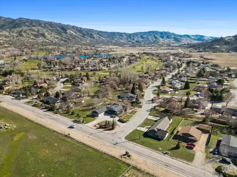 View/Area - 30150 Jamaica Dunes Dr, Tehachapi, CA 93561 photo 4 of 4