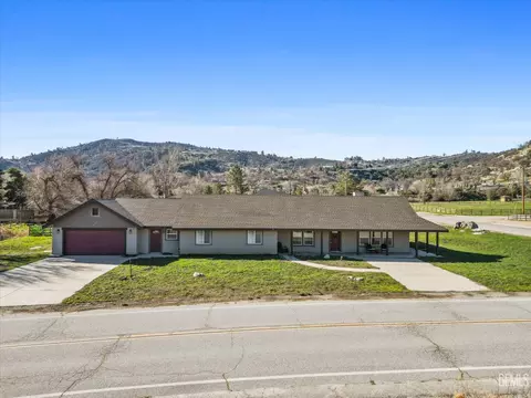 Exterior - 30150 Jamaica Dunes Dr, Tehachapi, CA 93561 photo 4 of 8