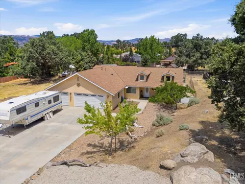 View/Area - 17381 Bold Venture Dr, Tehachapi, CA 93561 photo 1 of 5