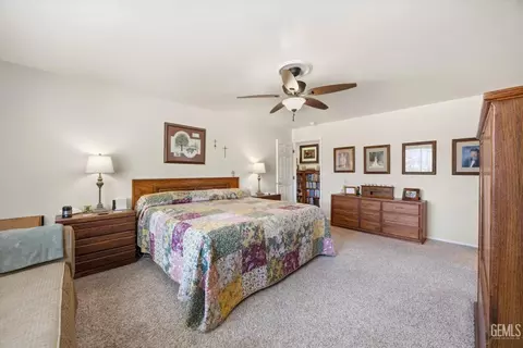 Bedroom - 17381 Bold Venture Dr, Tehachapi, CA 93561 photo 2 of 3