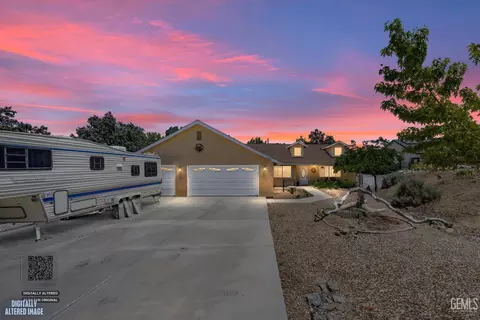 Exterior - 17381 Bold Venture Dr, Tehachapi, CA 93561 photo 2 of 10