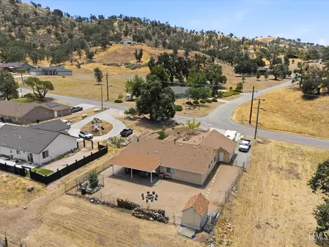 View/Area - 17381 Bold Venture Dr, Tehachapi, CA 93561 photo 5 of 5
