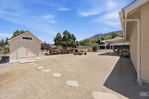 Exterior - 17381 Bold Venture Dr, Tehachapi, CA 93561 photo 10 of 10