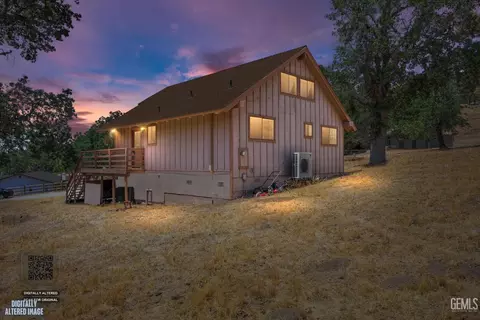 Exterior - 24220 Arroyo Ct, Tehachapi, CA 93561 photo 2 of 6