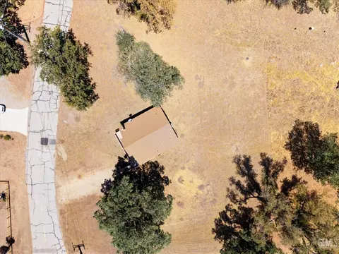View/Area - 24220 Arroyo Ct, Tehachapi, CA 93561 photo 4 of 5