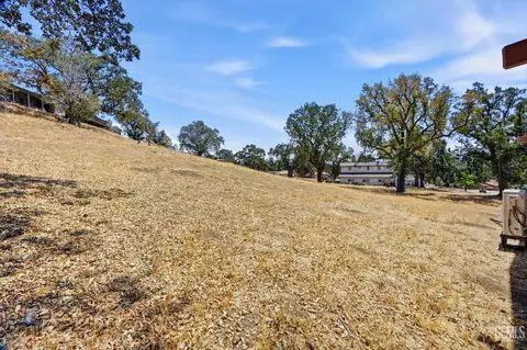 Exterior - 24220 Arroyo Ct, Tehachapi, CA 93561 photo 6 of 6